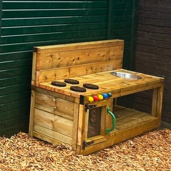 Mud Kitchen – image 1 of 9