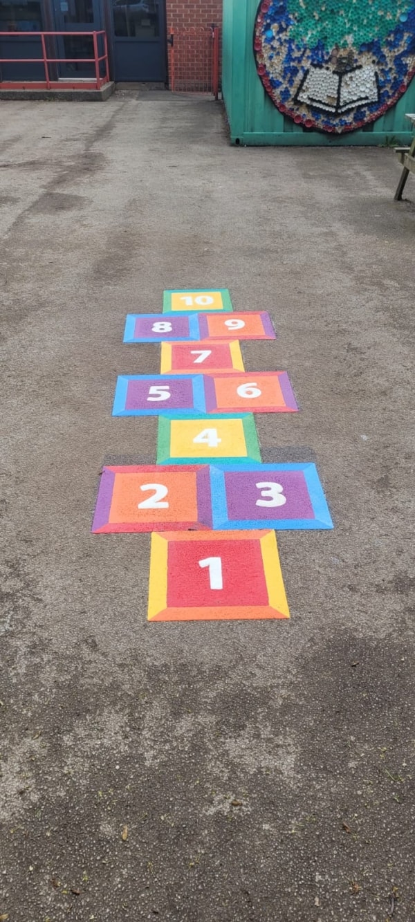 Hopscotch Solid Fill